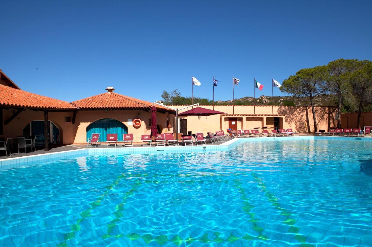 Club Esse Cala Bitta Hotel Baja Sardinia Kültér fotó