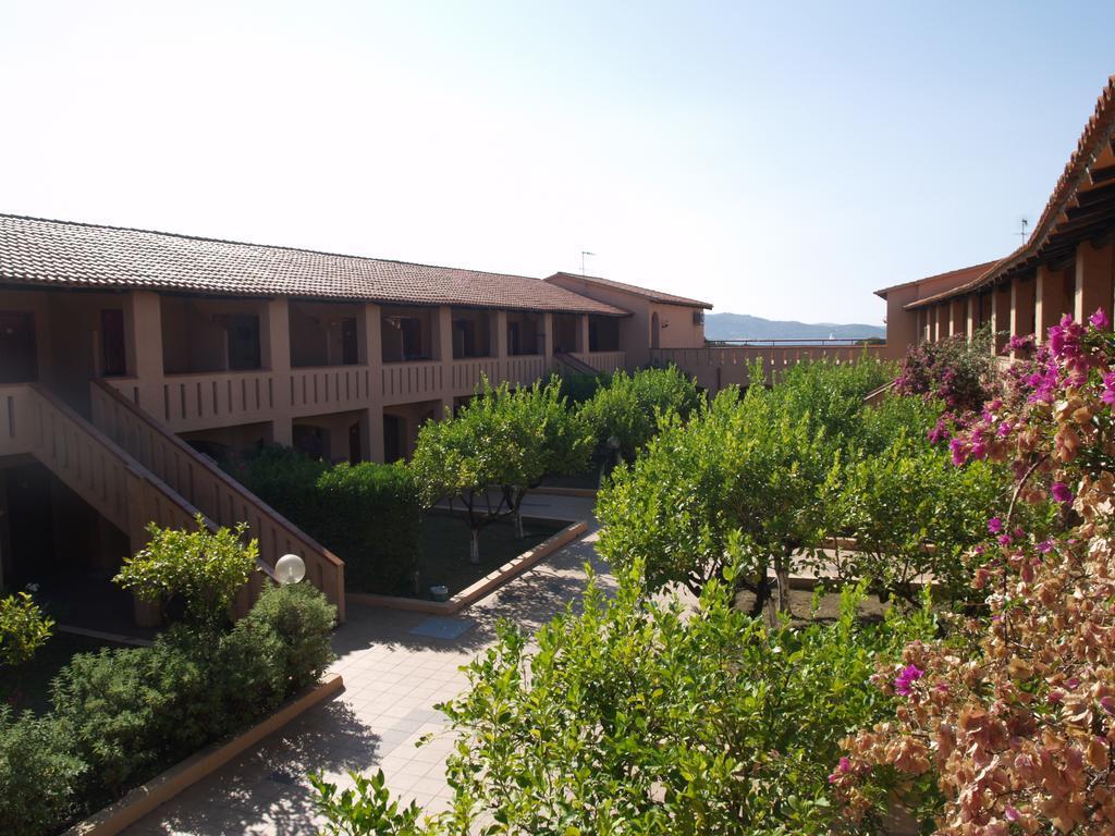 Club Esse Cala Bitta Hotel Baja Sardinia Kültér fotó