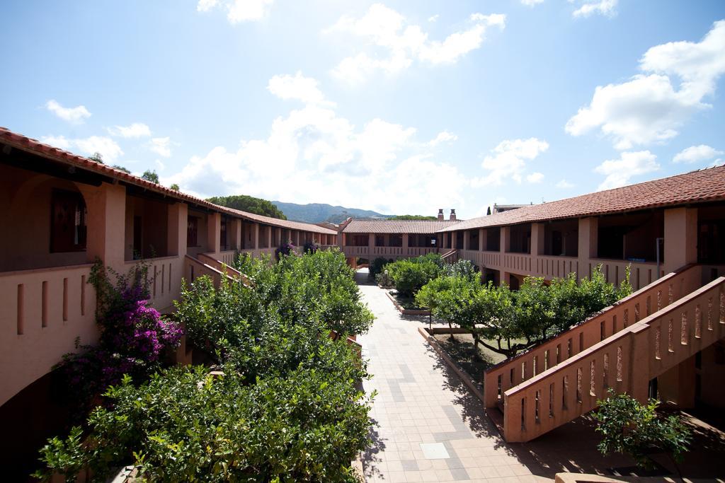 Club Esse Cala Bitta Hotel Baja Sardinia Kültér fotó