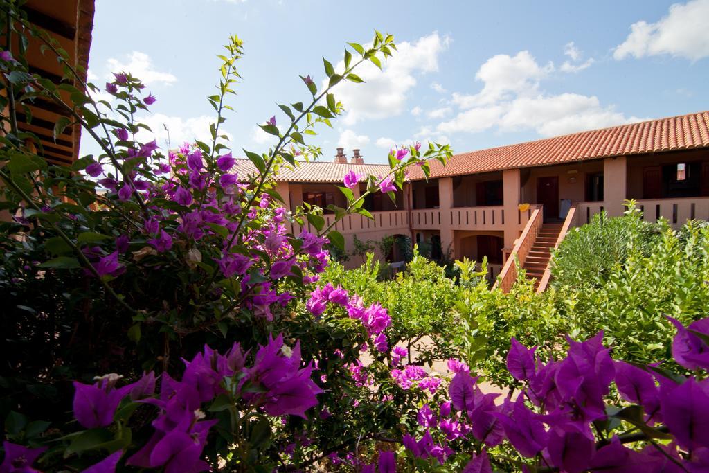 Club Esse Cala Bitta Hotel Baja Sardinia Kültér fotó